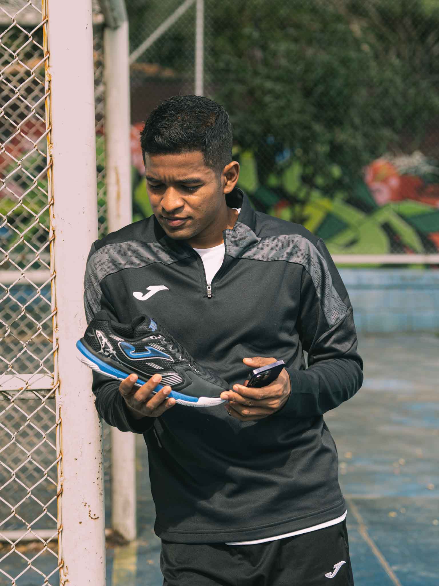 Buzo de Entrenamiento CHAMPIONSHIP VIII Negro