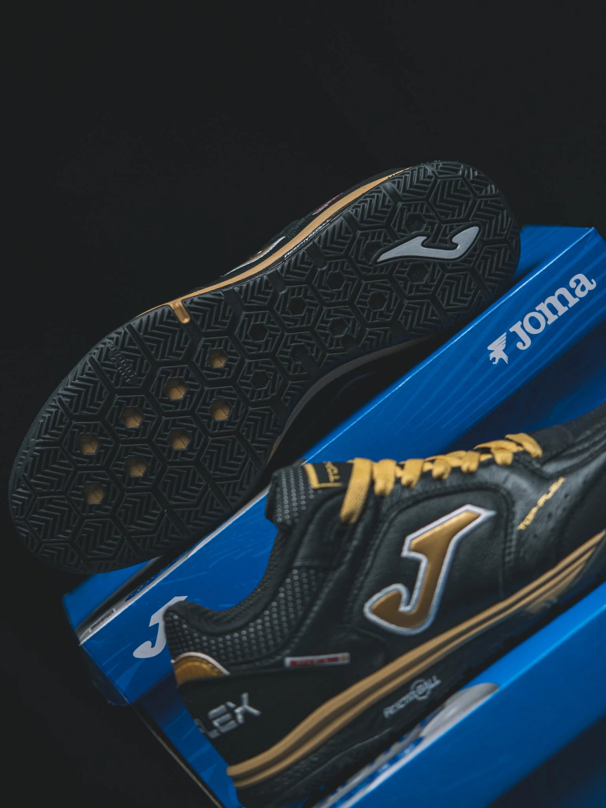 Top Flex Rebound Negro Dorado