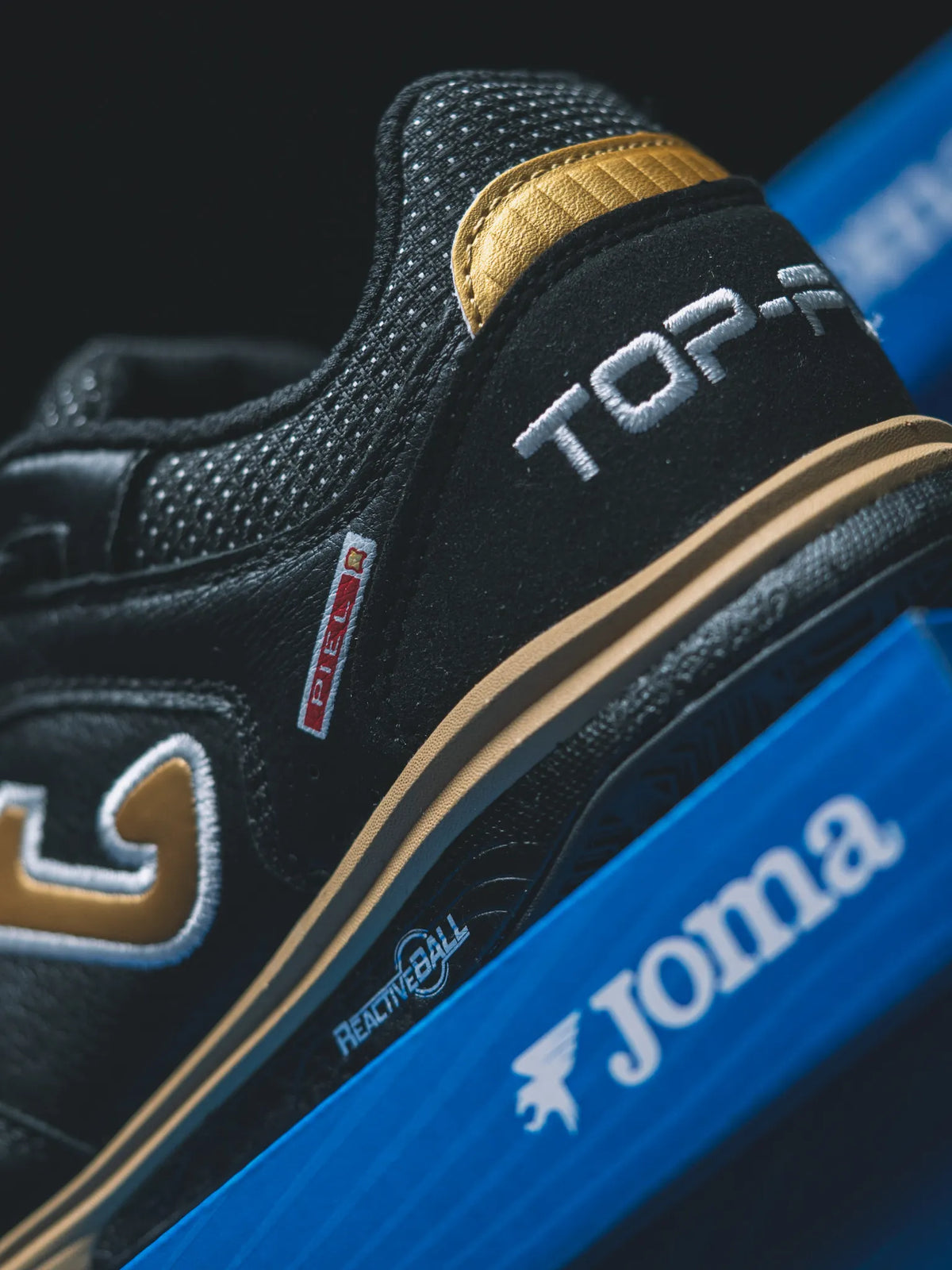 Top Flex Rebound Negro Dorado