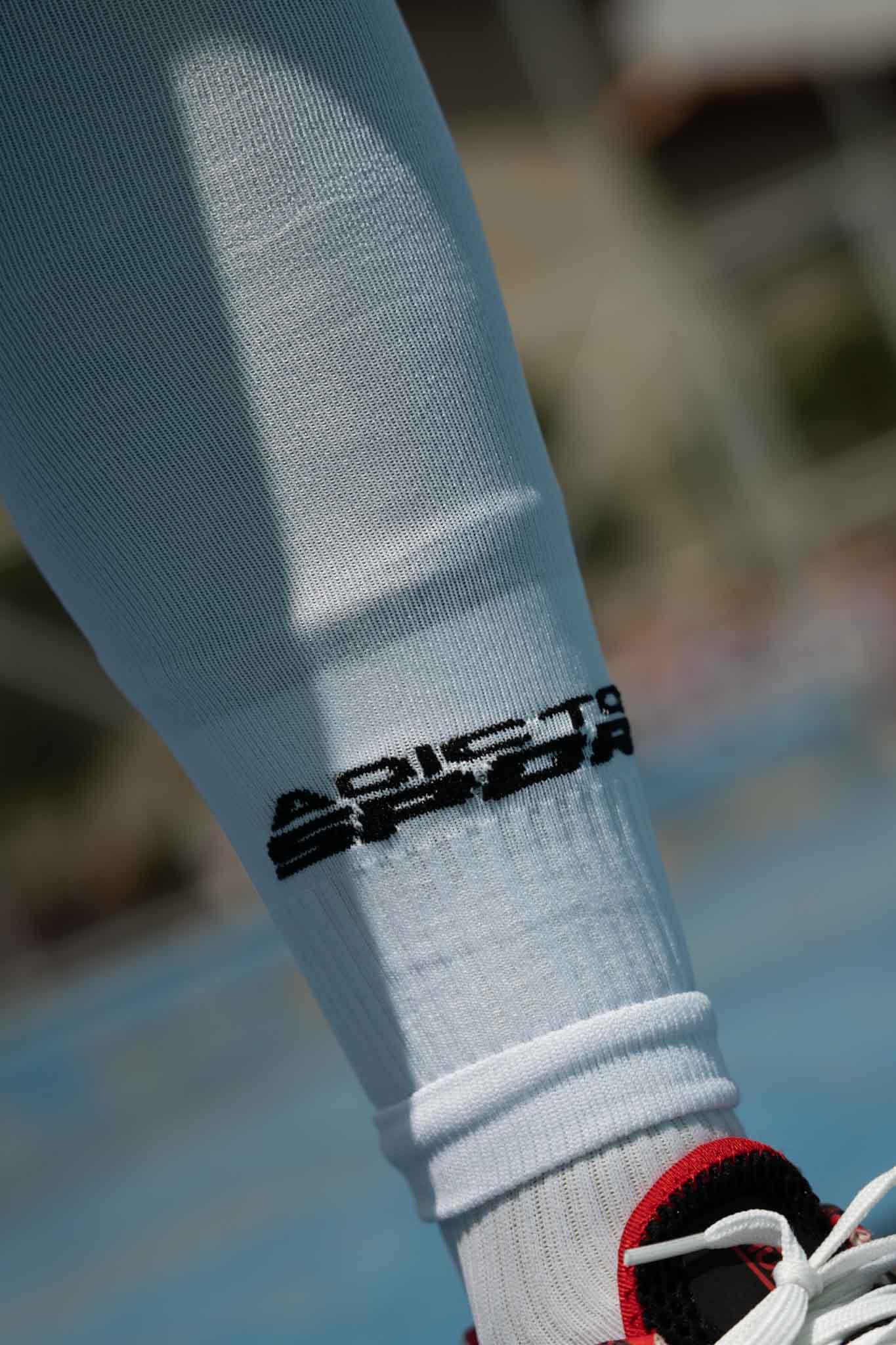 Medias Perneras/Precortadas Blancas