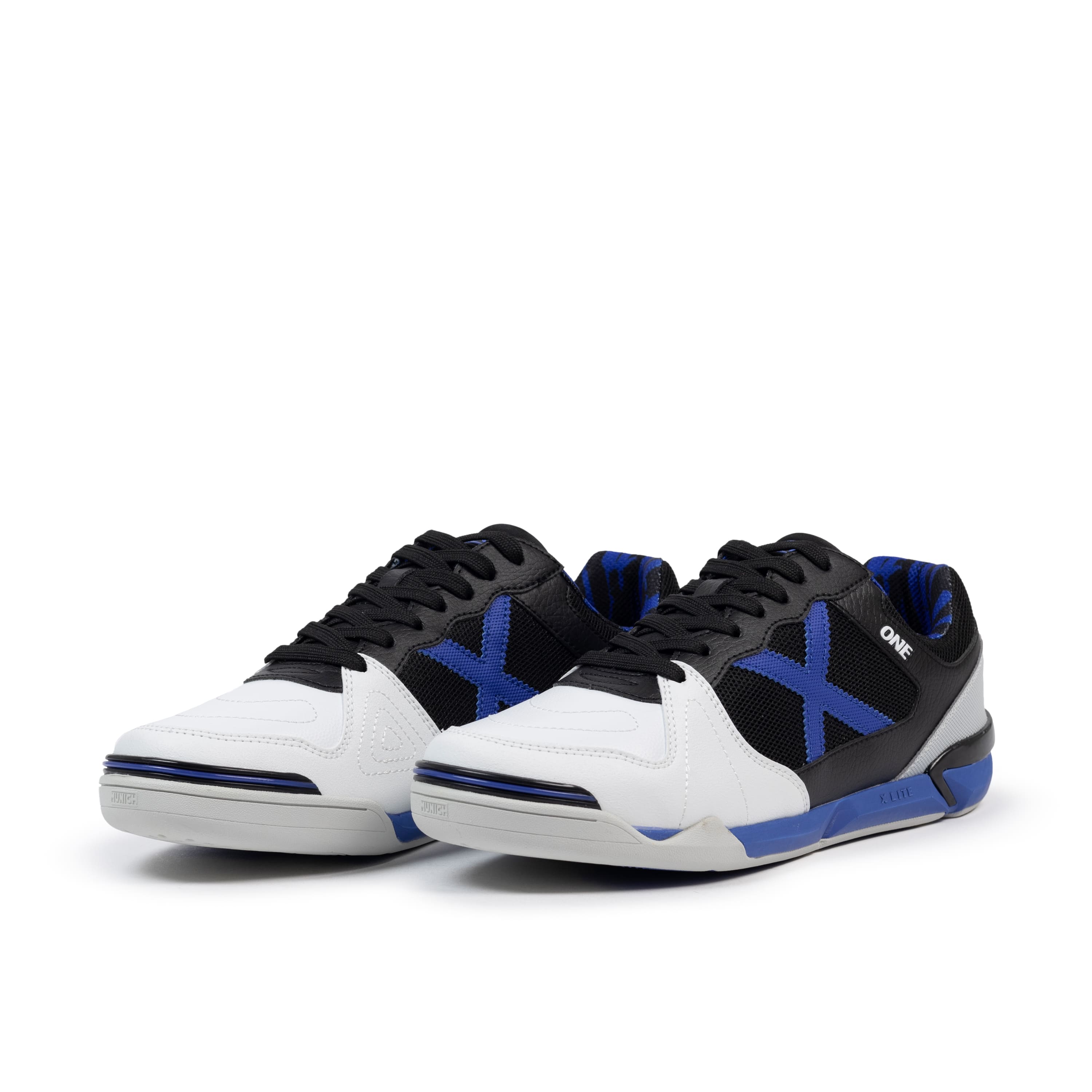 One Indoor Negro Azul